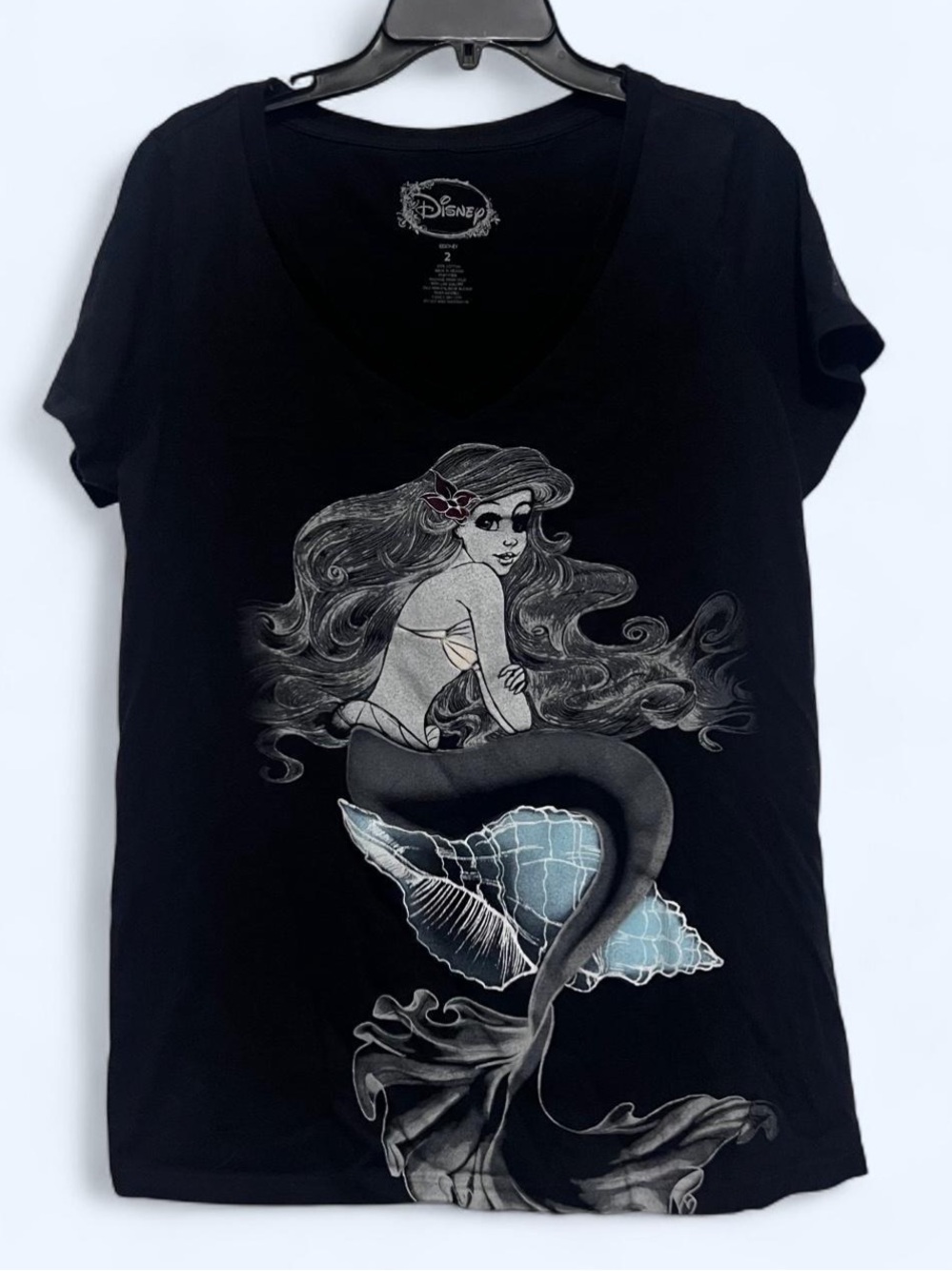 Vintage Y2K Disney The Little Mermaid Ariel V-Neck Tee